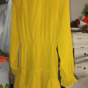 BB Dakota Vibrant Yellow Apparel